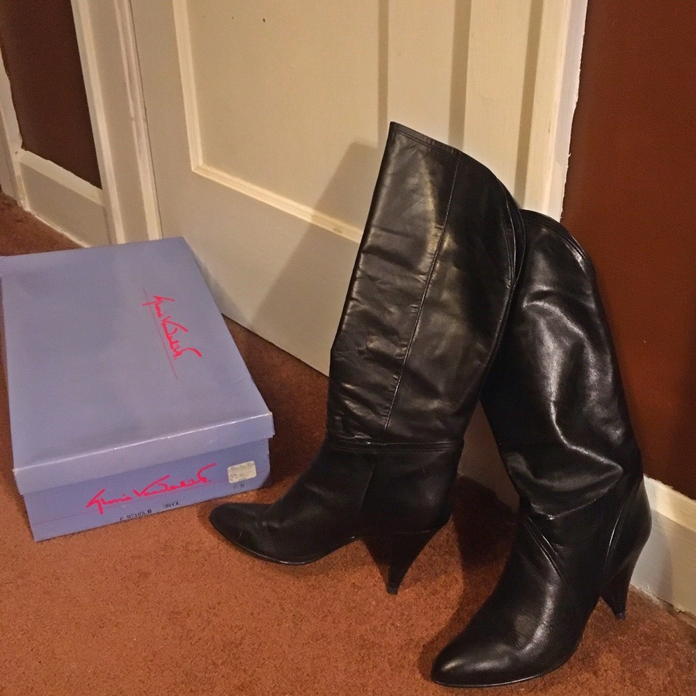 COPY - Gloria Vanderbilt leather dress boots.